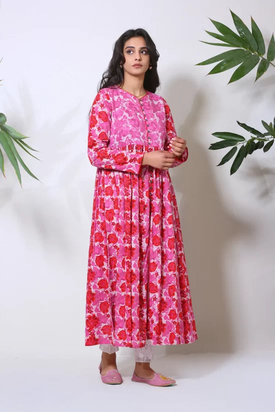 S23B5269_Pink_2_800x1200