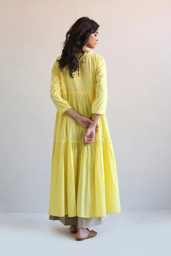 S23W7755_Yellow_3_800x1200